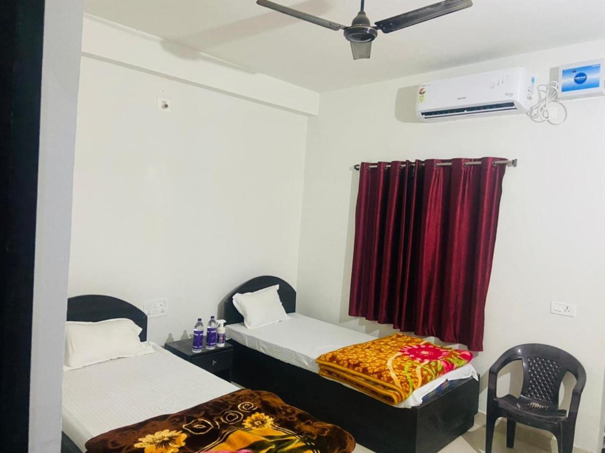 Gaurav Guest House Bodh Gaya Exterior foto