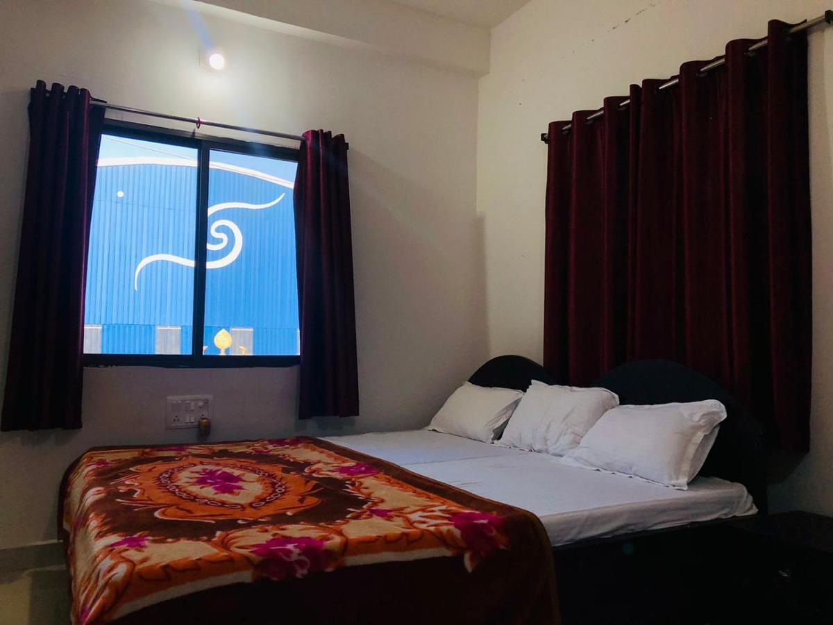 Gaurav Guest House Bodh Gaya Exterior foto